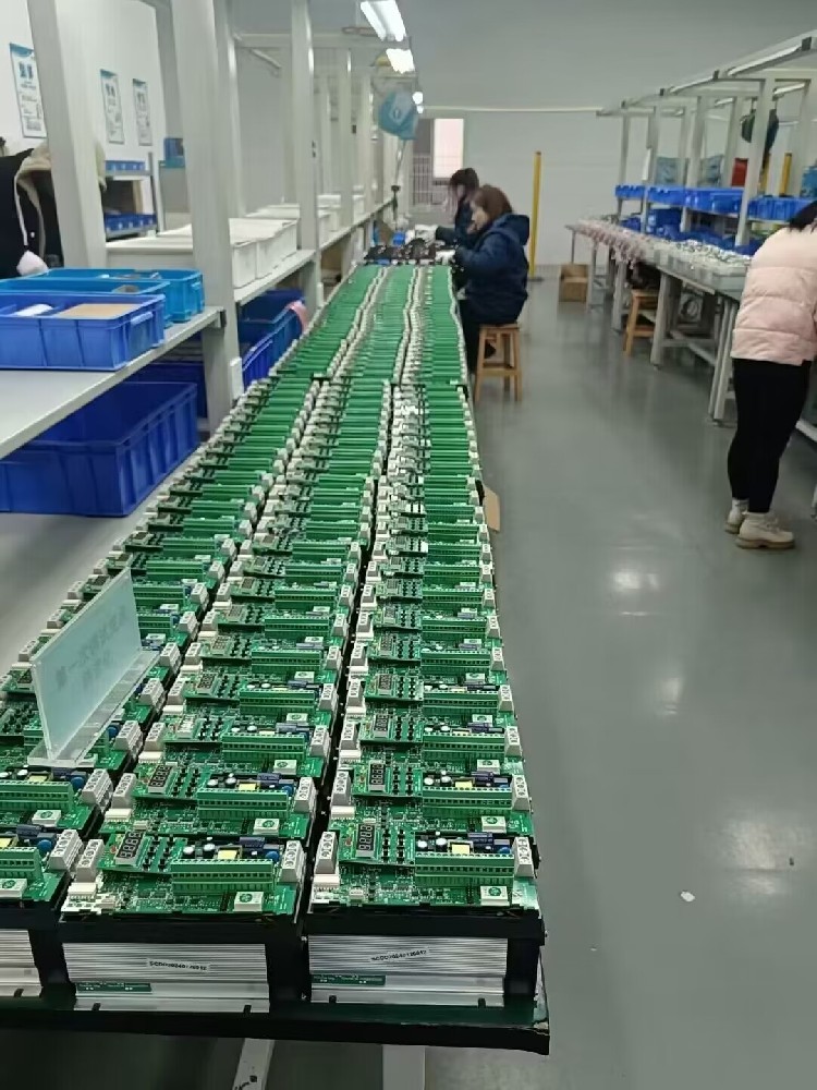 电力调解器在运行时最大电流逐步降低是为什么？？？？