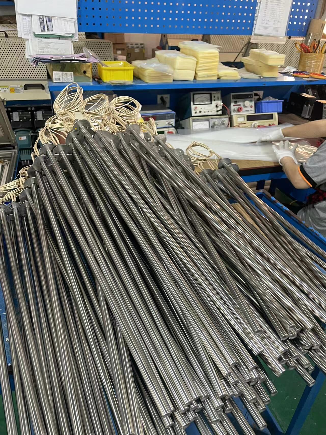 模具单头电热管-模具加热管-凯时尊龙人生就是博电子-电力调解器-调功器-功率控制器-功率调理器-可控硅调压器-[凯时尊龙人生就是博电子]