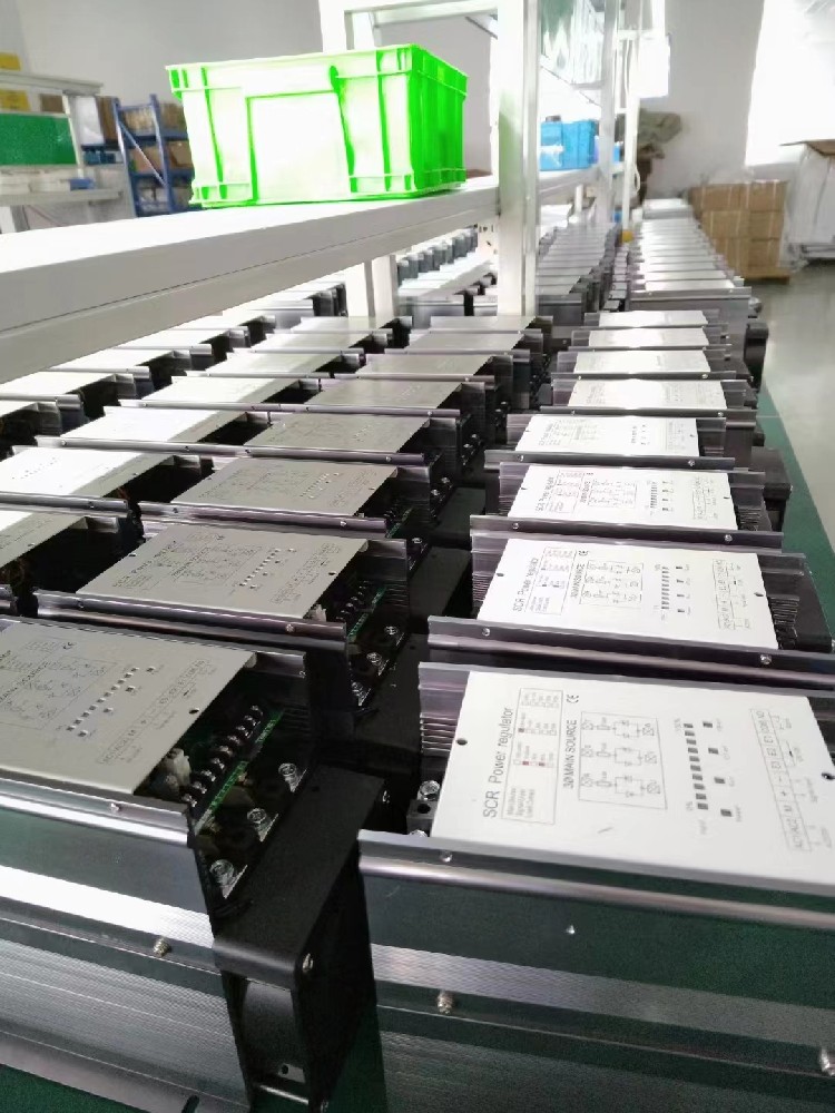 电力调解器的主要作用是什么？？？？？？