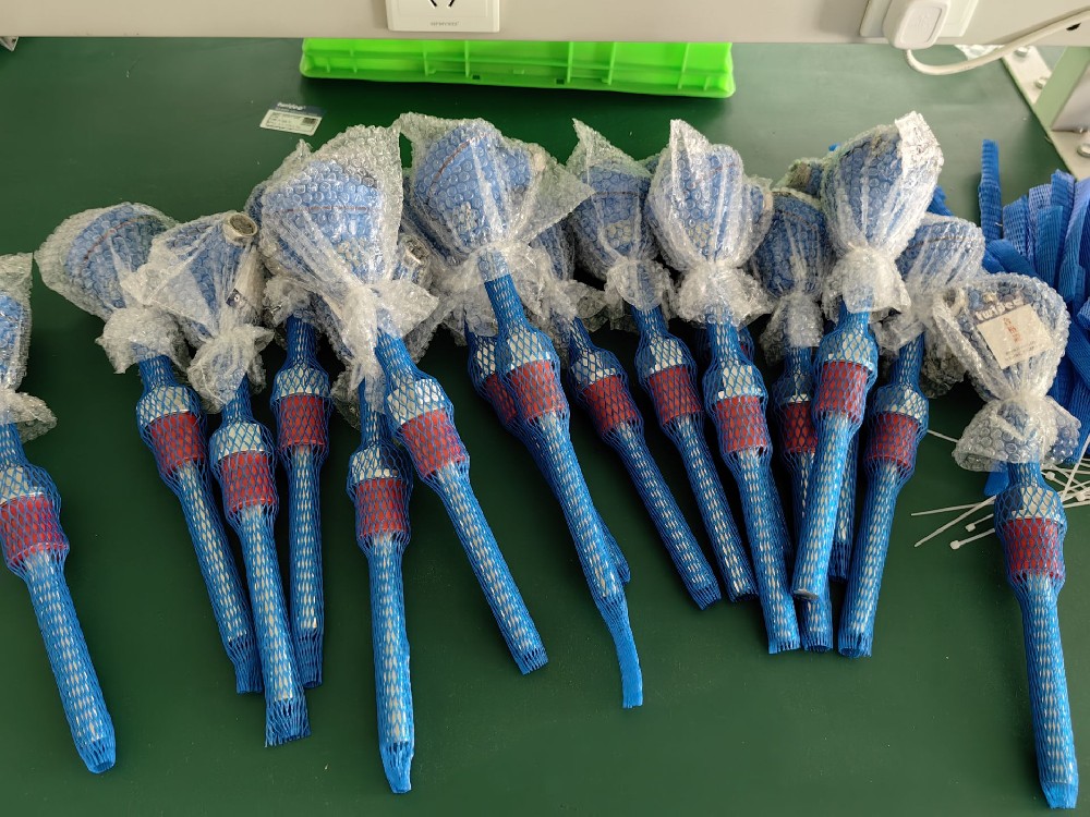 在工业自动化中，，热电阻是怎样与控制系统集成的，，以实现温度控制和监测？？？？？？